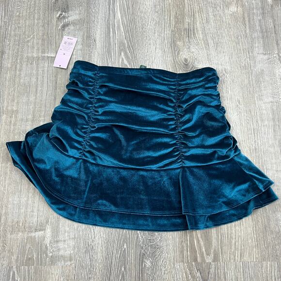 Wild Fable Women's Teal Blue Ruched Mini Skirt - Size Medium - NWT - Picture 4 of 4